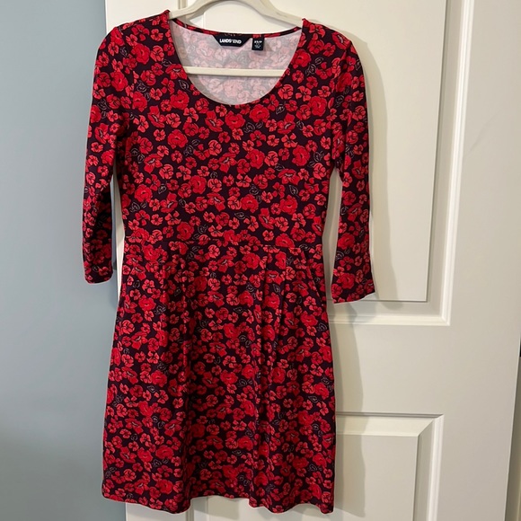 Lands' End Dresses & Skirts - Lands’ End fit & flare floral dress